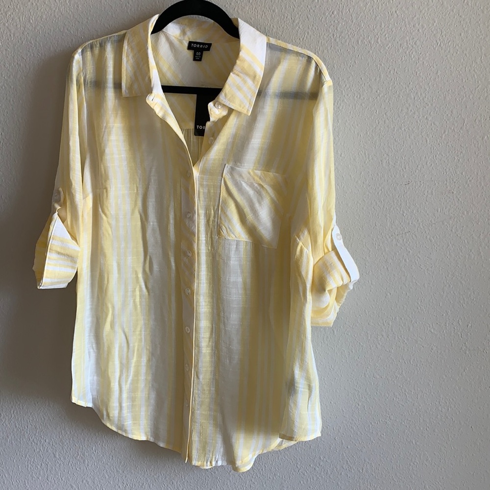 3/4 Gauzy Button Down Top